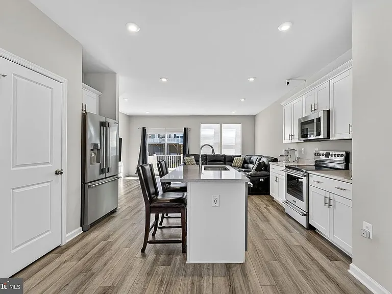 159 Presidents Pointe Ave #159 — Photo 37
