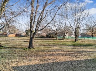W Price Ave, Oologah, OK 74053