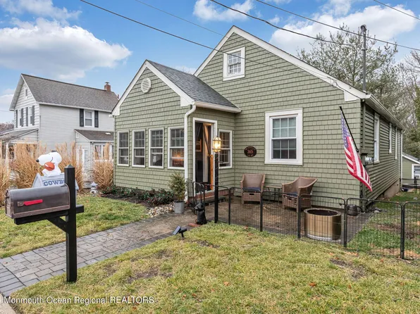 365 Lake Avenue, Oakhurst, NJ 07755
