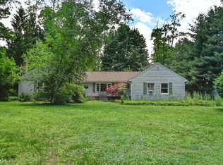 41 Gaylord Dr, Munroe Falls, OH 44262