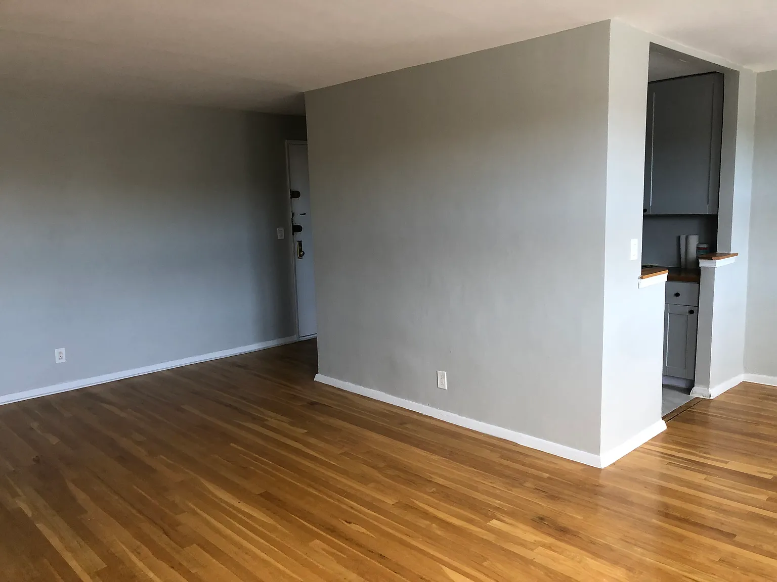 52 Yonkers Ter — Photo 4