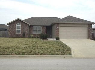 1128 S Canton Ave, Springfield, MO 65802