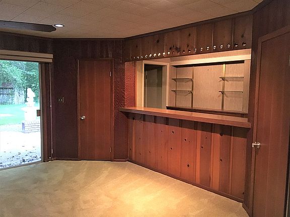 WET BAR