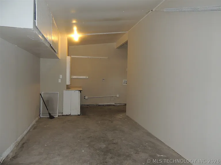 6552 E 27th Pl — Photo 15
