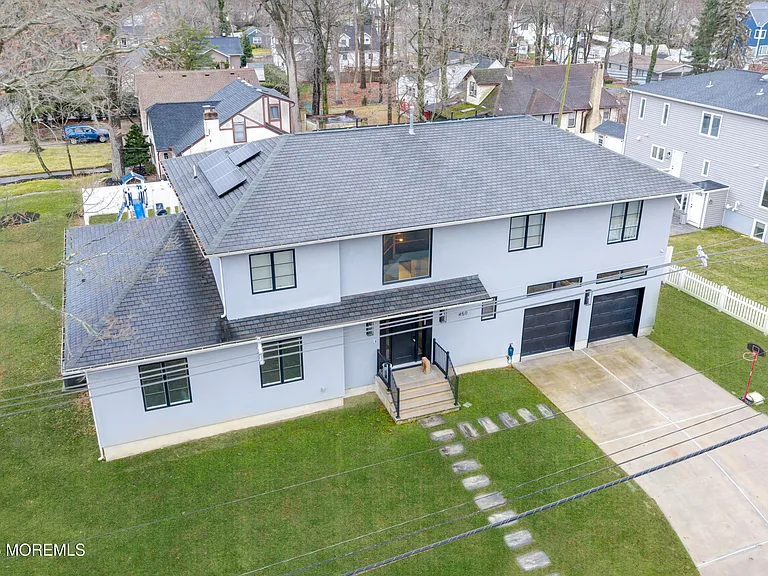 450 Wells Ave — Photo 2
