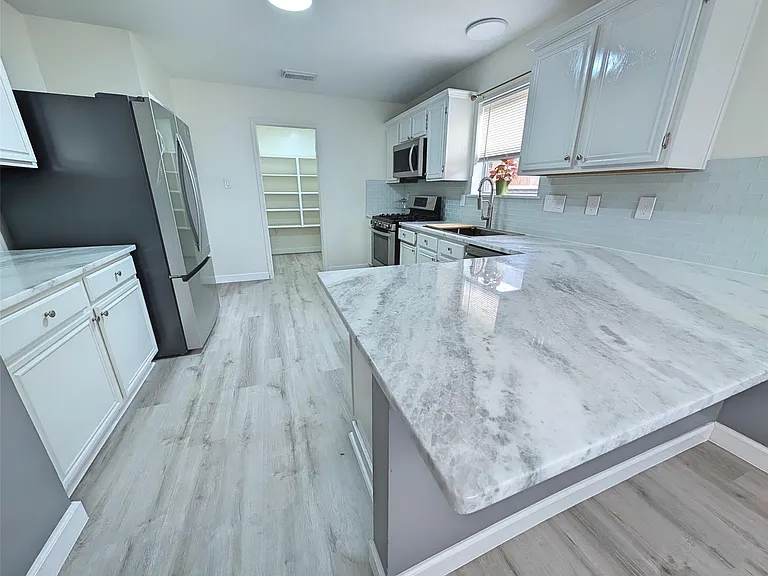 19514 Azalea Valley Dr — Photo 10