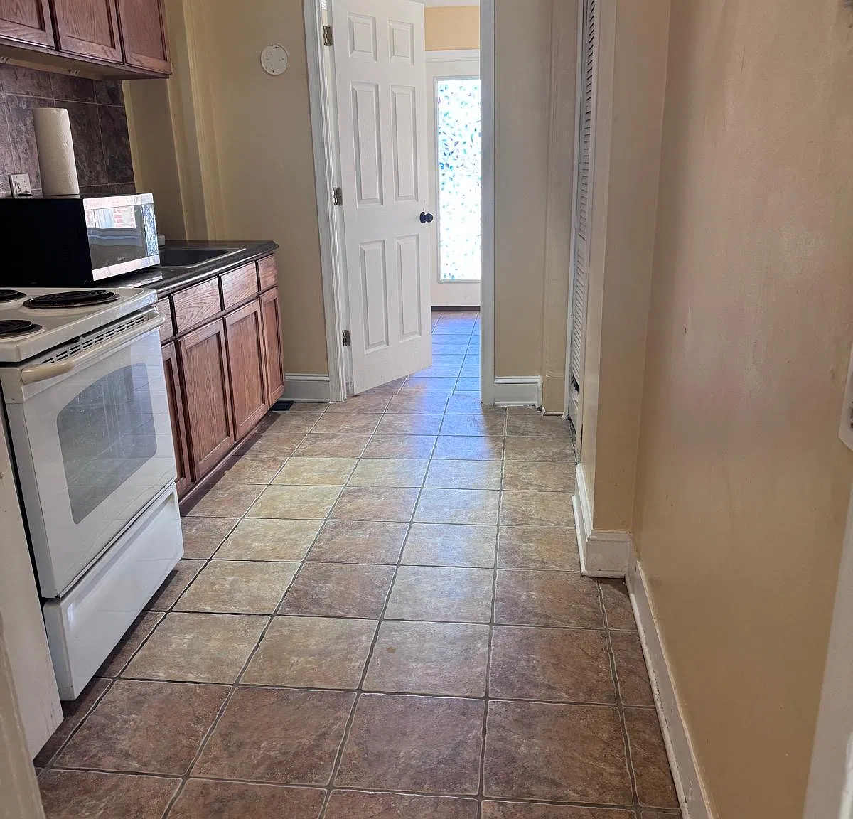713 Kennedy St NW — Photo 1