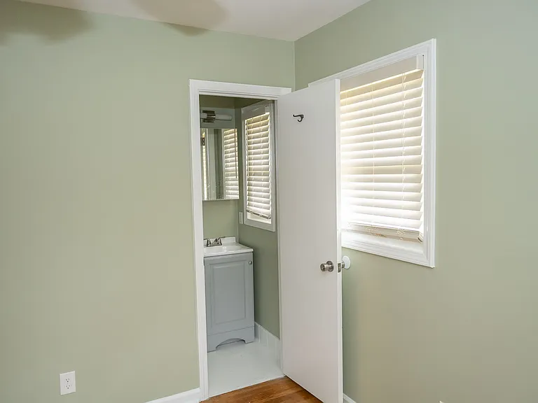 2945 Harcourt Dr — Photo 20
