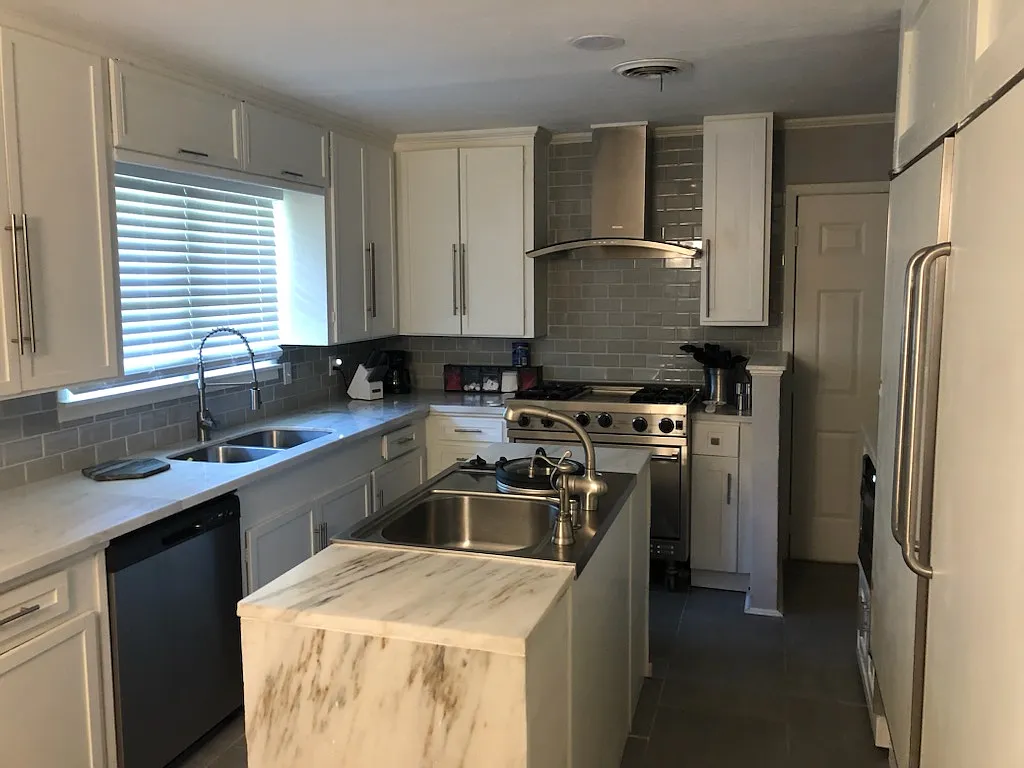 4 bed, 2105 sqft, $2,500 — Photo 3