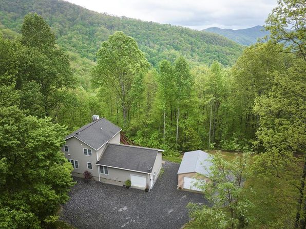 1333 Pigeon Creek Rd, Bryson City, NC 28713