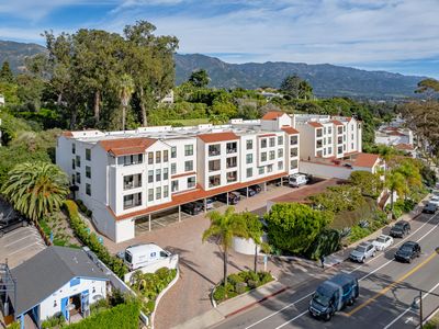1220 Coast Village Rd APT 303, Santa Barbara, CA, 93108