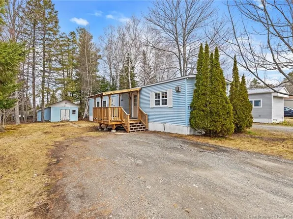 18 Hill St, Lincoln, NB E3B 6W1