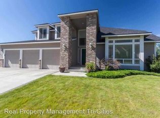 610 Meadow Hills Dr, Richland, WA