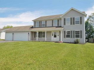 15569 Bombay Blvd, Roscoe, IL 61080