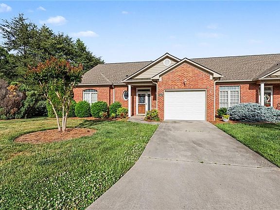 3rd image of 411 Northbridge Dr