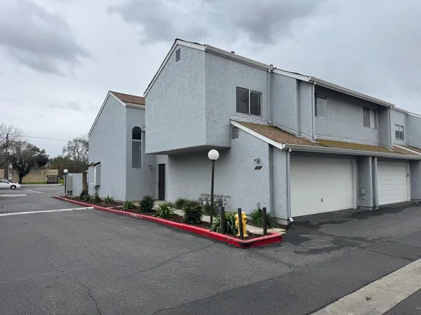 817 E Orangeburg Ave APT 5, Modesto, CA 95350