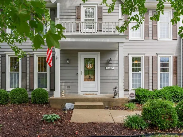 8600 W 153rd St, Overland Park, KS 66223