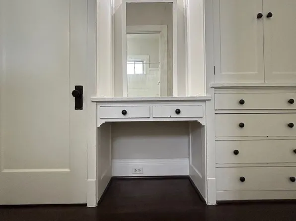 3920 Fannin St APT 213, Houston, TX 77004