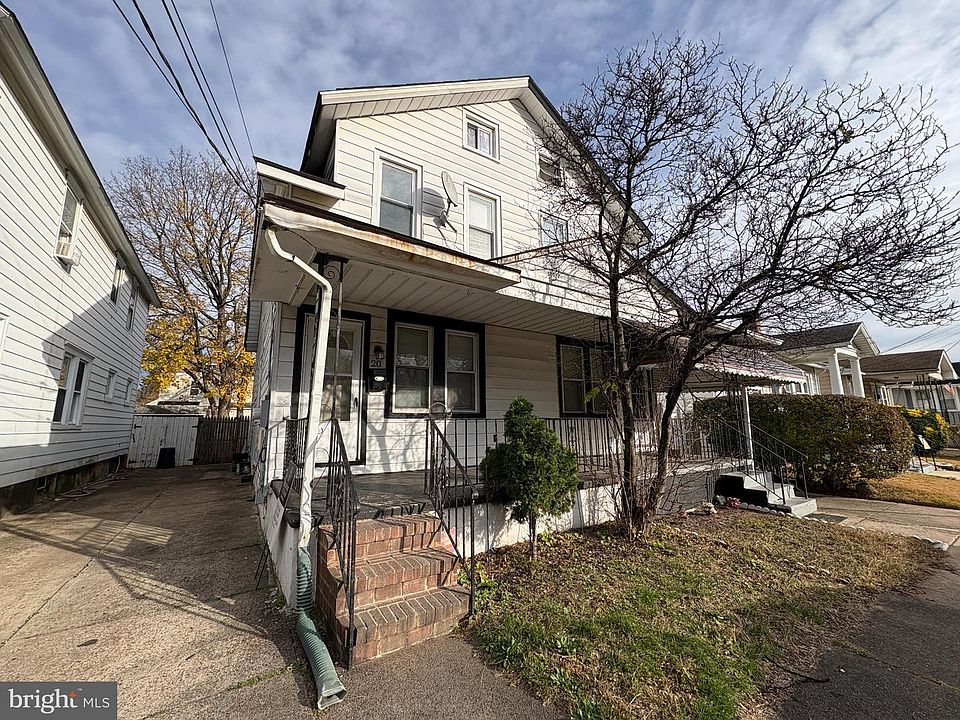 1st image of 20 Charlotte Ave