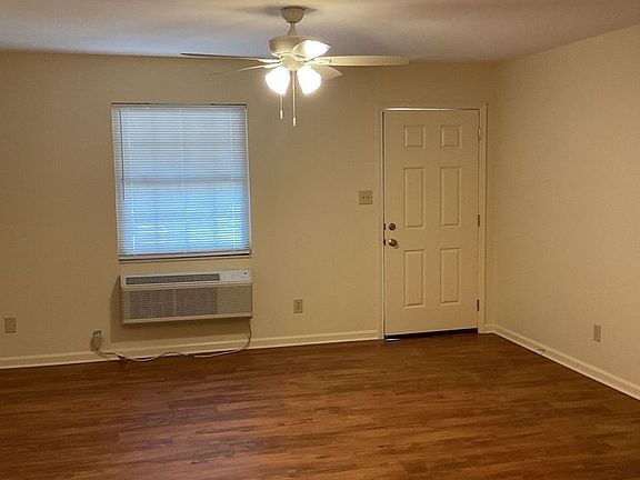 2nd image of 937 E 9th Ave APT D