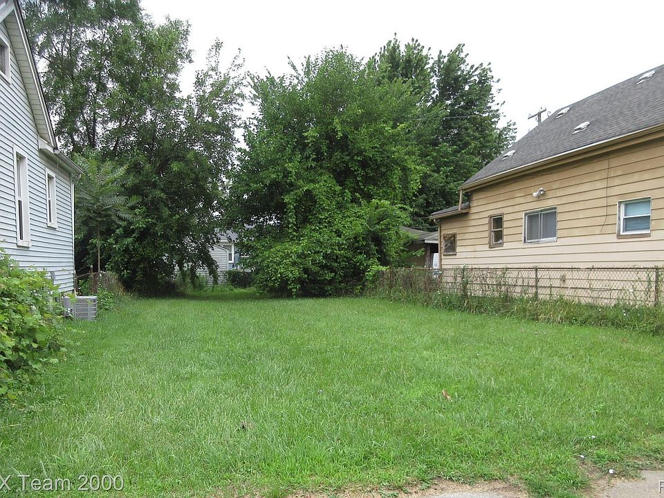 1st image of 4242 7th St