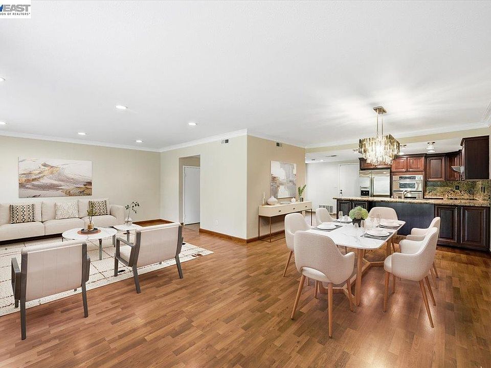 1st image of 105 Rosario Ct