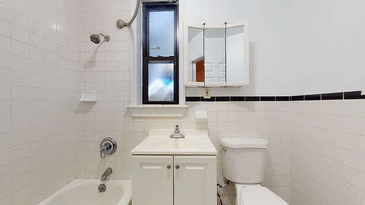 Rented by Bond New York | media 26