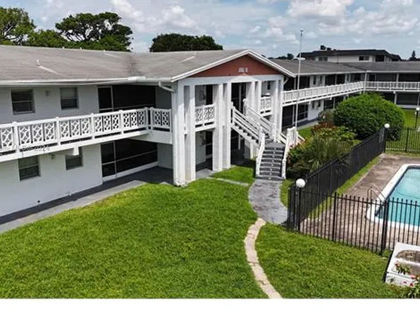 1711 NW 46th Ave #224, Lauderhill, FL 33313
