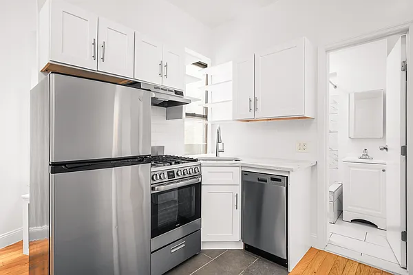 Rented by REAL New York | media 7