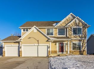 5905 NW 96th Ct, Johnston, IA 50131