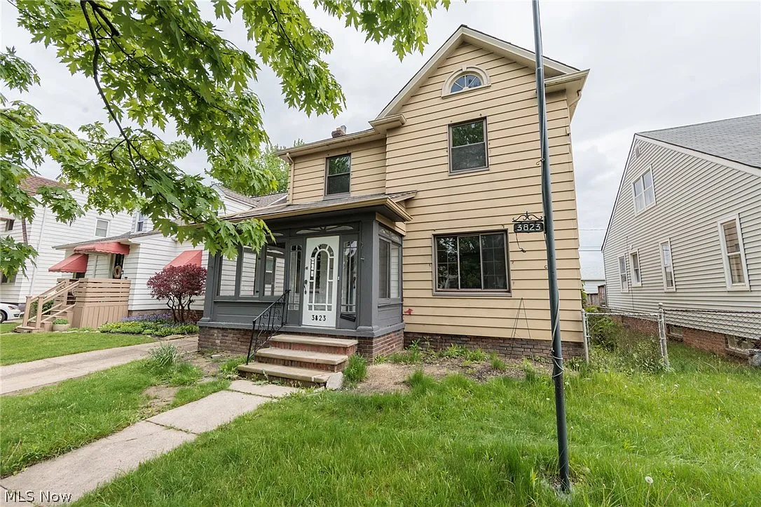 Building Photo - 3823 W 138th St