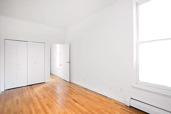 Rented by Waldstar Real Estate LLC | media 20