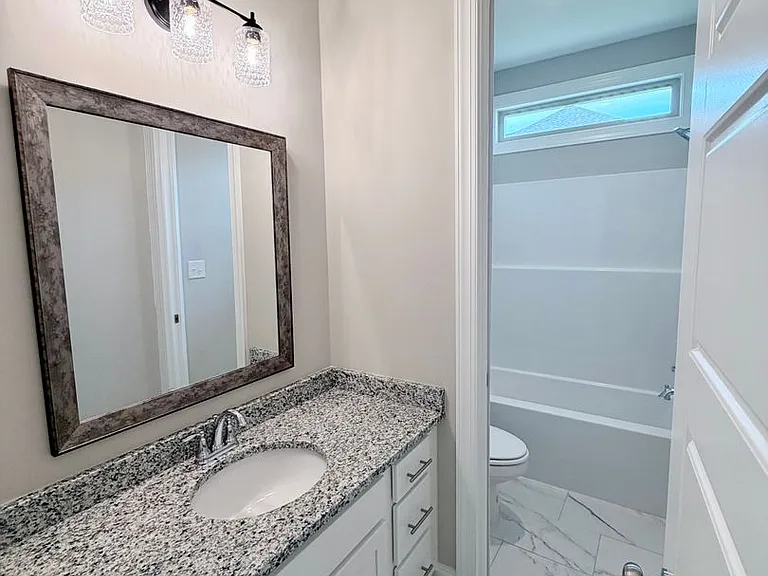 204 Farmland Cir — Photo 13