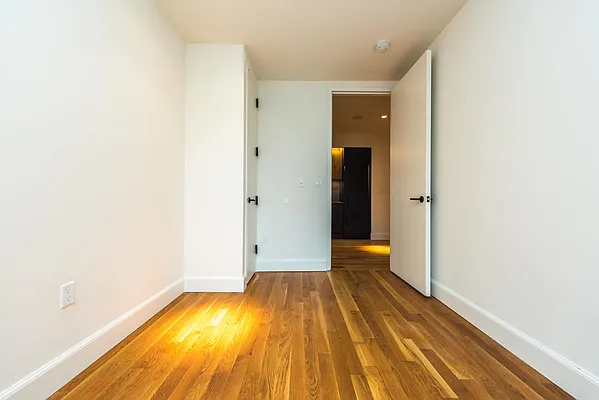 Rented by Nooklyn NYC LLC | media 104