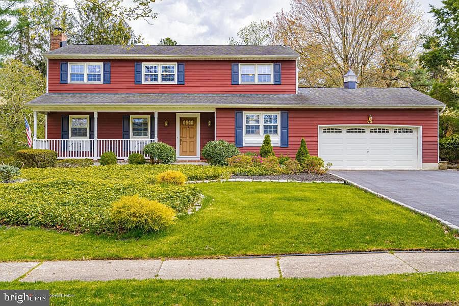 1st image of 23 Winchester Dr