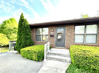 633 Commander Dr, Roanoke, VA 24019