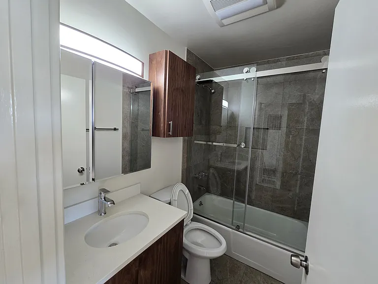 Laguna del Rey Apartments — Photo 74