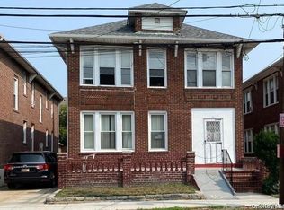 916 Cornaga Ave, Far Rockaway, NY 11691