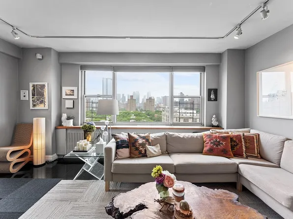 573 Grand St APT 1406, New York, NY 10002