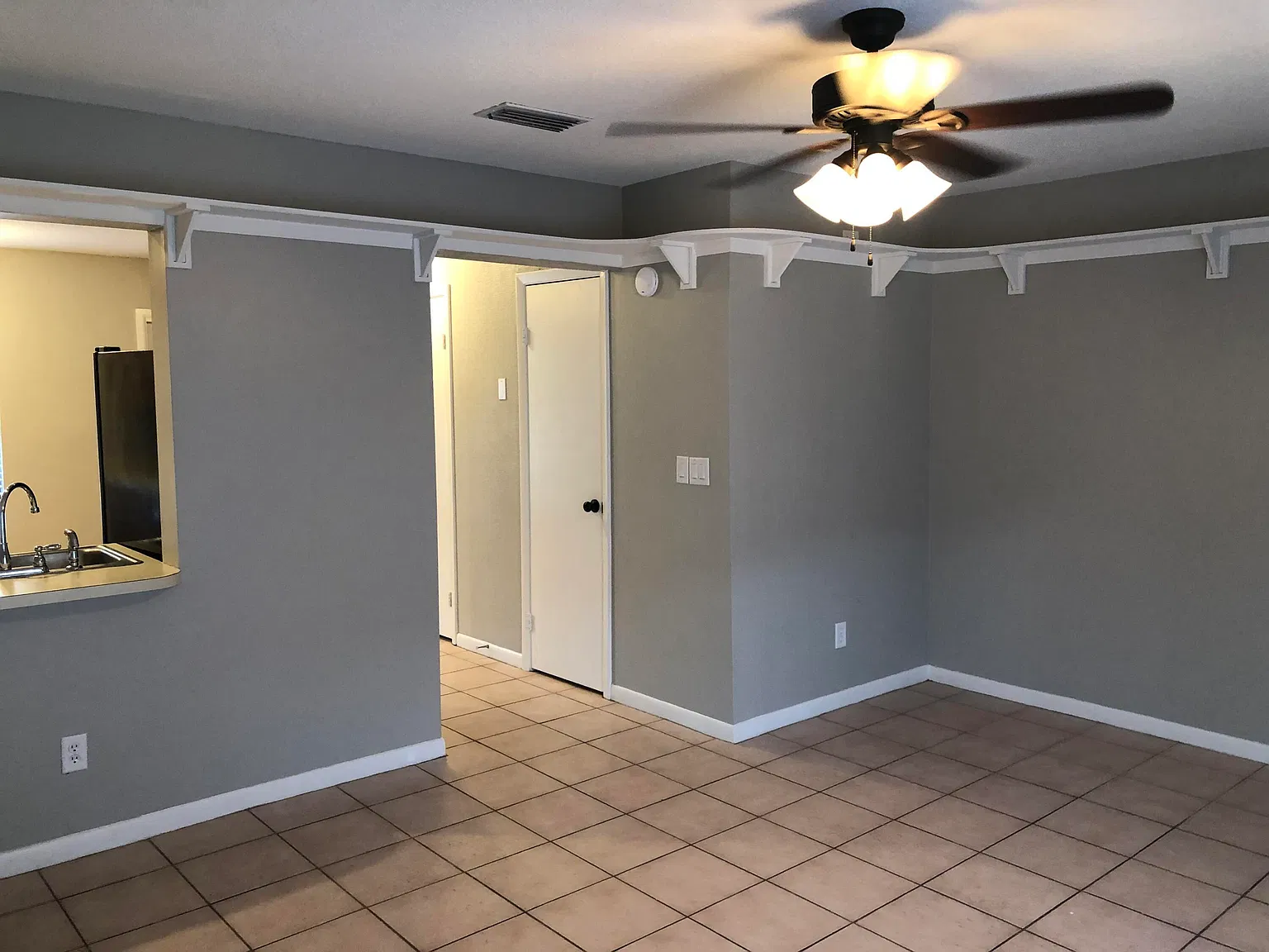 2 bed, 1.5 bath, 963 sqft, $1,750 — Photo 4