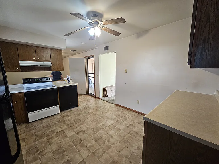 Cherry Ln — Photo 11