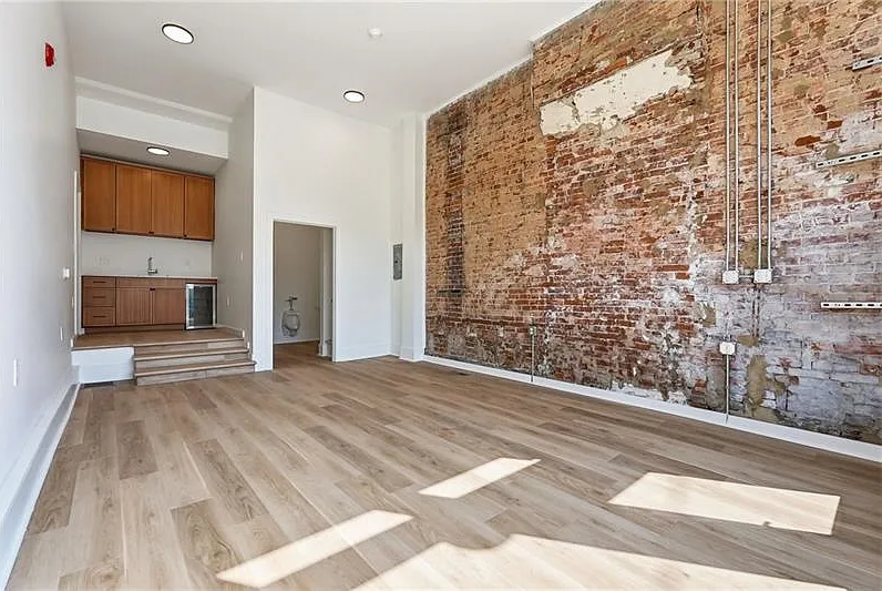Studio, 450 sqft, $1,500 — Photo 3