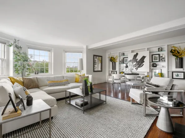 192 Commonwealth Ave APT 8, Boston, MA 02116