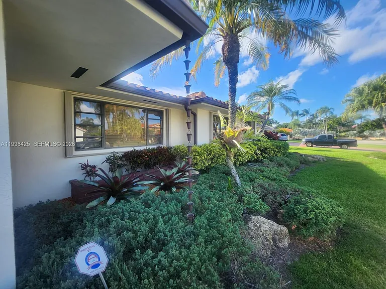 2980 SW 111th Ave — Photo 3
