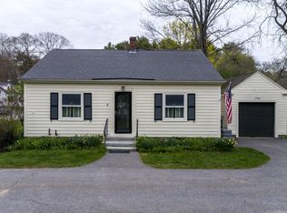 8 Oak Avenue, Freeport, ME 04032