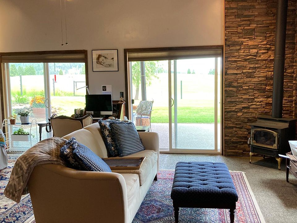 Living area with vaulted cedar ceiling