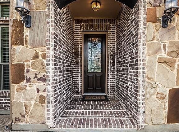 2nd image of 6847 Foghorn Ln