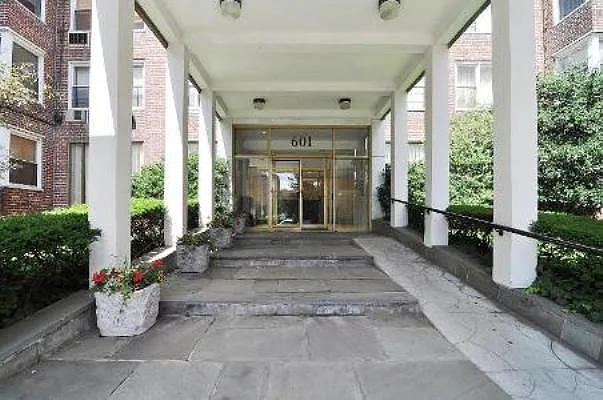 Sold by Robert E. Hill  | media 9