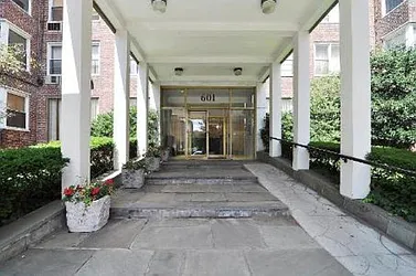 Sold by Robert E. Hill 