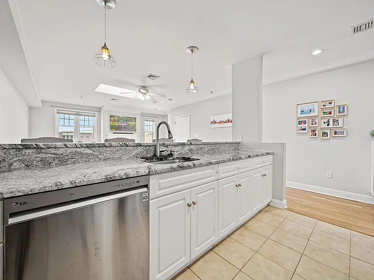 79 Grand St #4B — Photo 5
